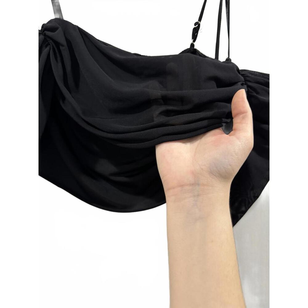 NWT Urban Outfitters Bella Black Cold Shoulder Cropped Top- Size Medium - Picture 5 of 9